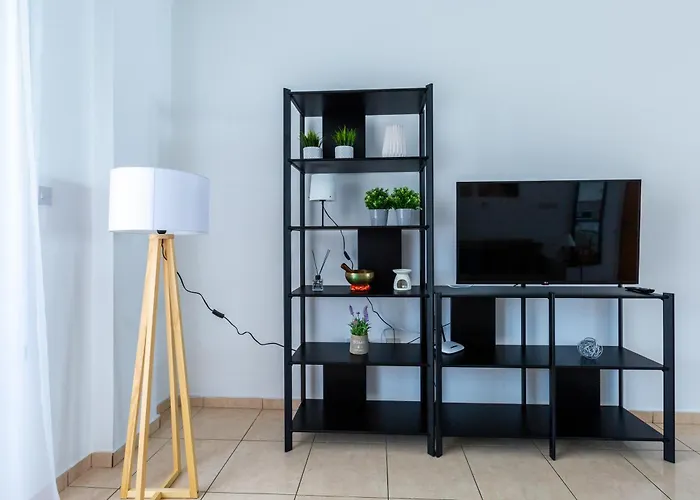 Beautiful 2 Bed Apartment In Paphos Cyprus