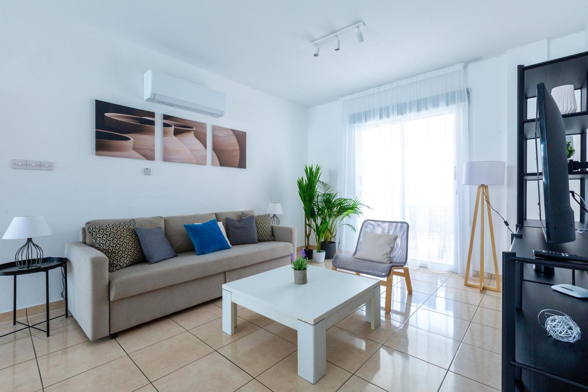 Apartment Beautiful 2 Bed In Cyprus